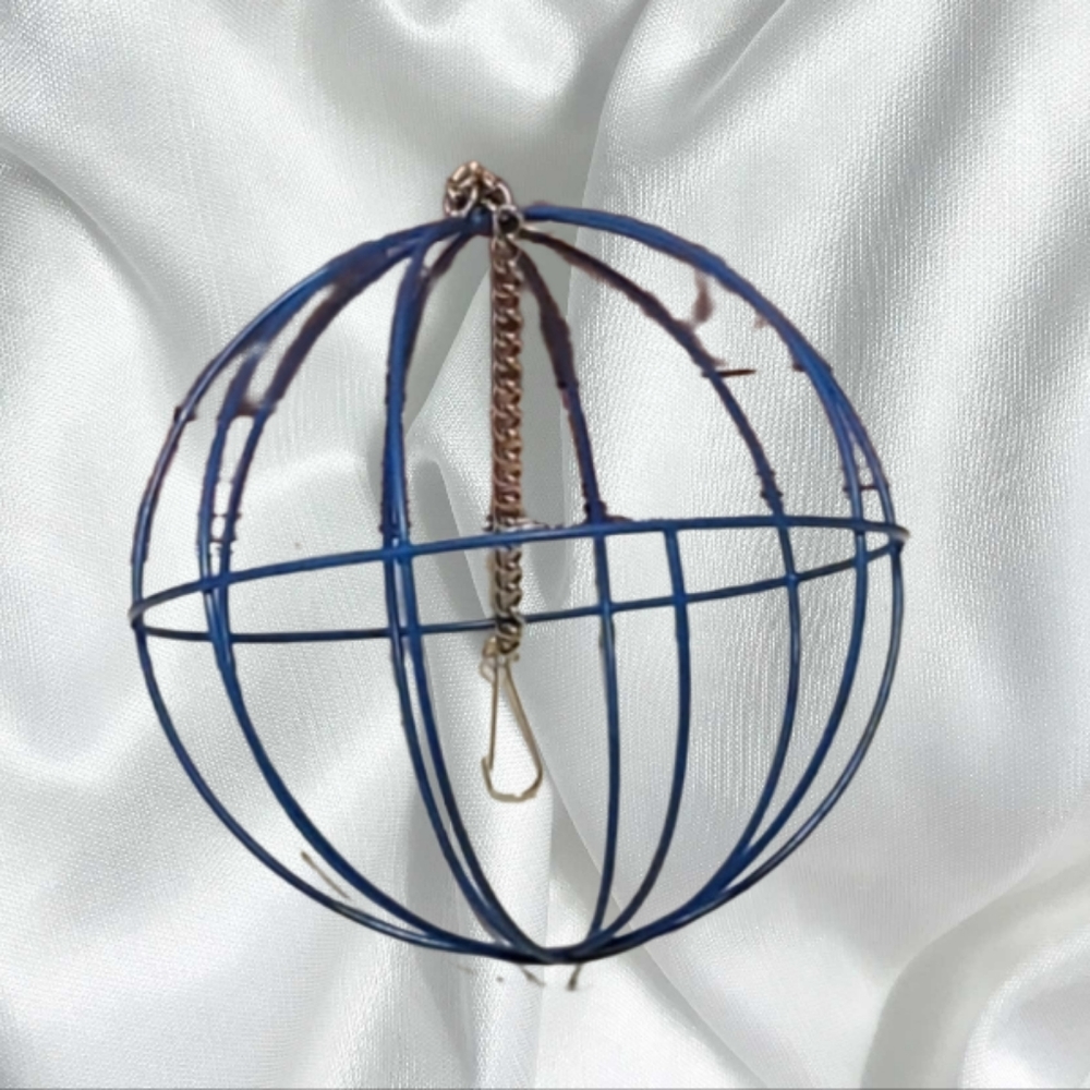 Pets hanging hay ball